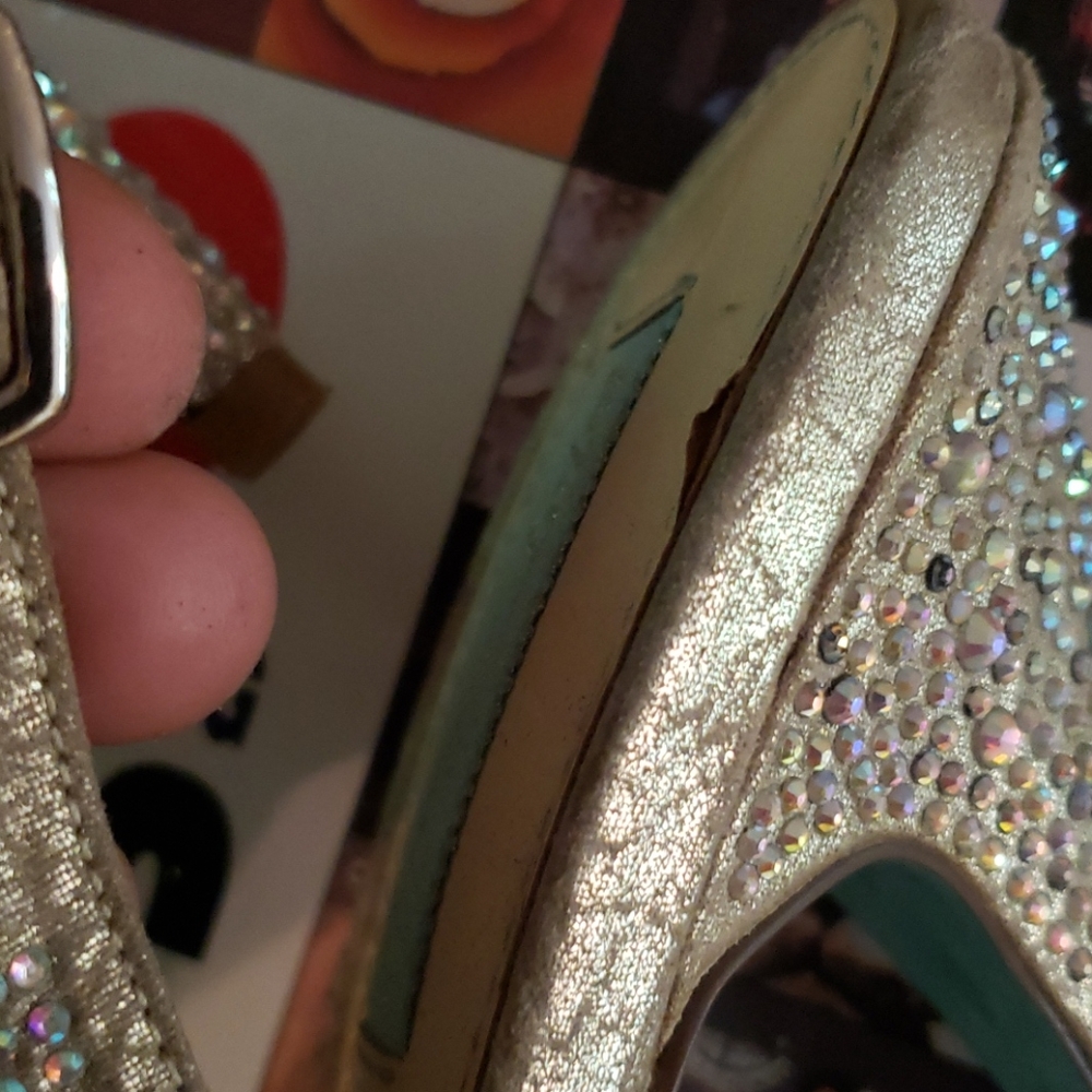 Betsy Johnson Rhinestone bow platforms  8.5 - Picture 12 of 15